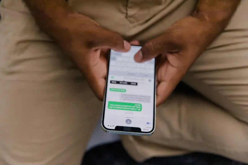 Reply Now or Make Them Wait: The Text Response Time Debate That Says Everything About You